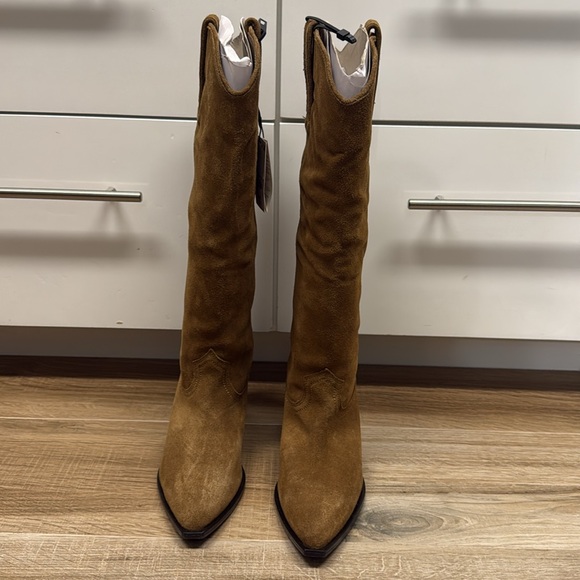 Stylish Suede Heeled Boots - Picture 7 of 9